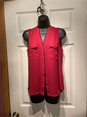 H&M Sleeveless V-Neck Pocket Blouse in Berry Red